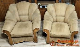 Dwa fotele wypoczynkowe kolor beżowy, drewno orzech