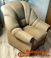 Dwa fotele wypoczynkowe kolor beżowy, drewno orzech