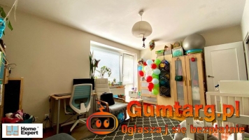 2pok, 46met, okolice Glinianej BALKON/WINDA/2002 (Wrocław)