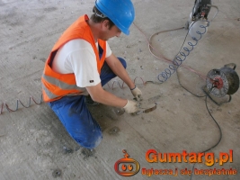 USZCZELNIANIE I SKLEJANIE RYS I PĘKNIĘĆ USUWANIE NIESZCZELNOŚCI