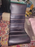 Fotel bujany z wbudowanym radiem