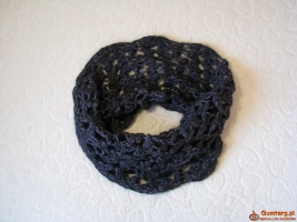 Ażurkowy szal – komin w kolorze ciepłego grafitu