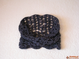 Ażurkowy szal – komin w kolorze ciepłego grafitu