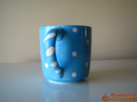 Urocze kubki w kropki z figurką delfina i pieska w środku 3D