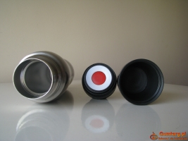 Mały stalowy termos turystyczny z kubkiem 0,4 l