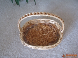 Piękny, owalny kosz wiklinowy koszyk