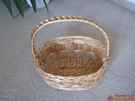 Piękny, owalny kosz wiklinowy koszyk