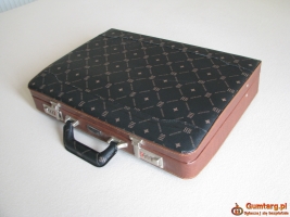 Zestaw noży kuchennych i sztućców w walizce - 24 elementy Hoffburg