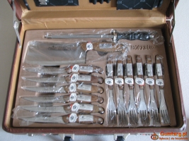 Zestaw noży kuchennych i sztućców w walizce - 24 elementy Hoffburg
