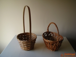 Owalny koszyk wiklinowy z ażurowym splotem na święconkę wielkanocną