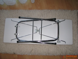 Mały, zgrabny, składany stolik przenośny, biurko, ława