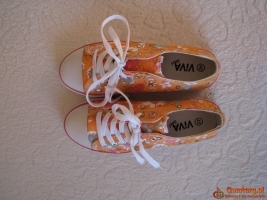 Tenisówki, półtrampki, trampki z motywem kwiatowym Viva rozm. 40