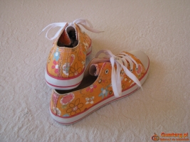 Tenisówki, półtrampki, trampki z motywem kwiatowym Viva rozm. 40